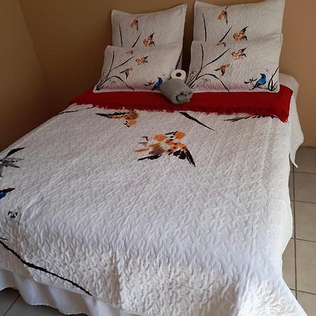 Oakfield Lounge Hotel Benoni Bagian luar foto