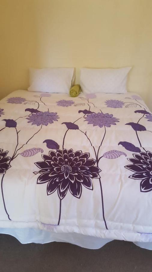 Oakfield Lounge Hotel Benoni Bagian luar foto